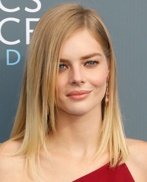 Samara Weaving midi haircut  summer hair trends 2025